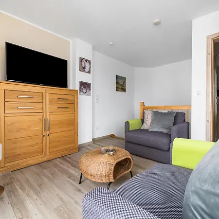 Witt Hus 2 - Strandhaus Zwischen Yachthafen Und Sandstrand Olpenitz